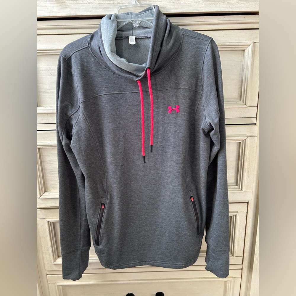 Under Armour pullover